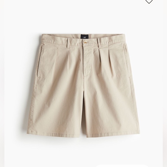 NWT Men’s Chino Shorts in Black and Beige - Size 33 - Picture 3 of 4